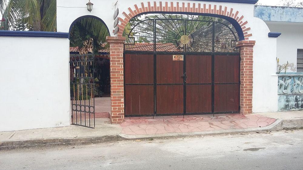 La Casa De Angel Valladolid Exterior foto